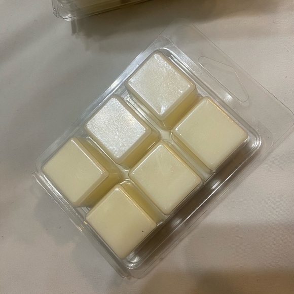 🎄SALE🎄3/$13 Raspberry mimosa homemade wax melts - Picture 5 of 5